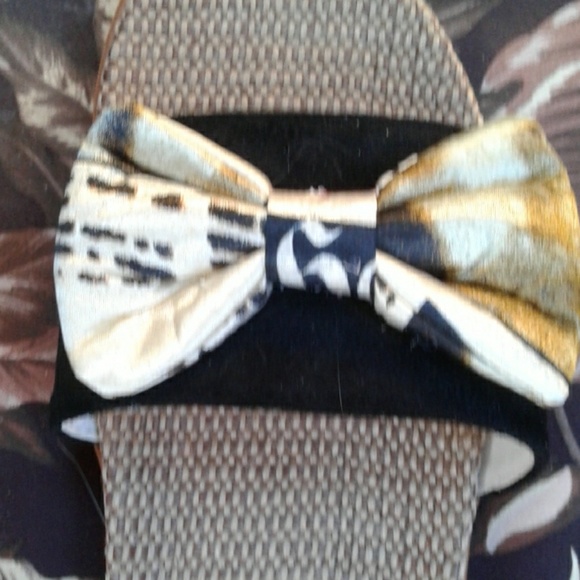 1 PAIR LEFT BLACK SUEDE SLIDERS - Picture 4 of 4